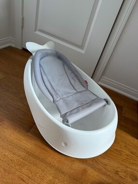 Skiphop Baby Bath Seat with Mesh Insert